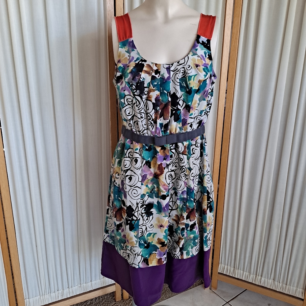 VINTAGE Vera Wang belted dress, 8p